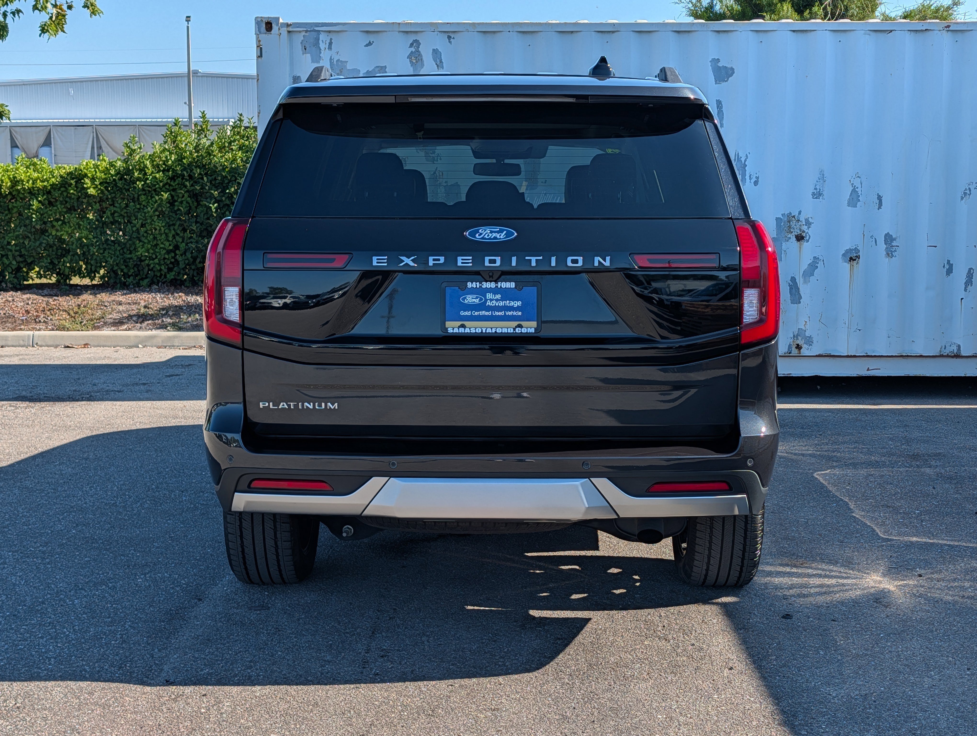Certified 2025 Ford Expedition Platinum w/ Driver's Package AWD/4WD image 5