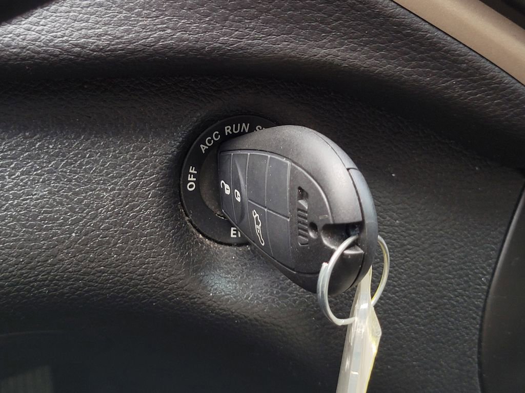 Used 2018 Jeep Cherokee Latitude image 34