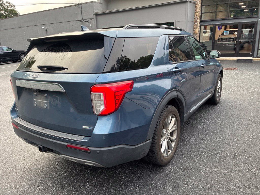 Certified 2020 Ford Explorer XLT w/ Equipment Group 202A AWD/4WD image 17