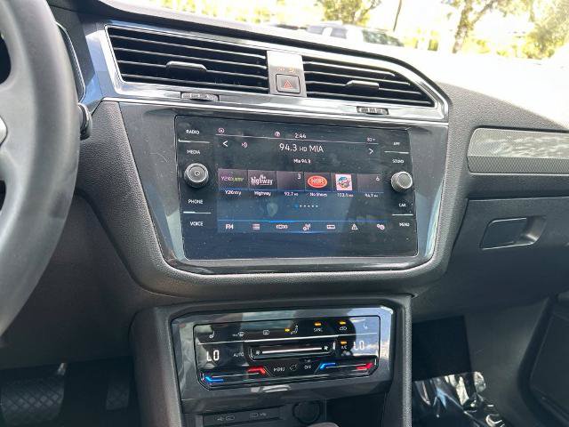 Used 2022 Volkswagen Tiguan SE FWD image 33