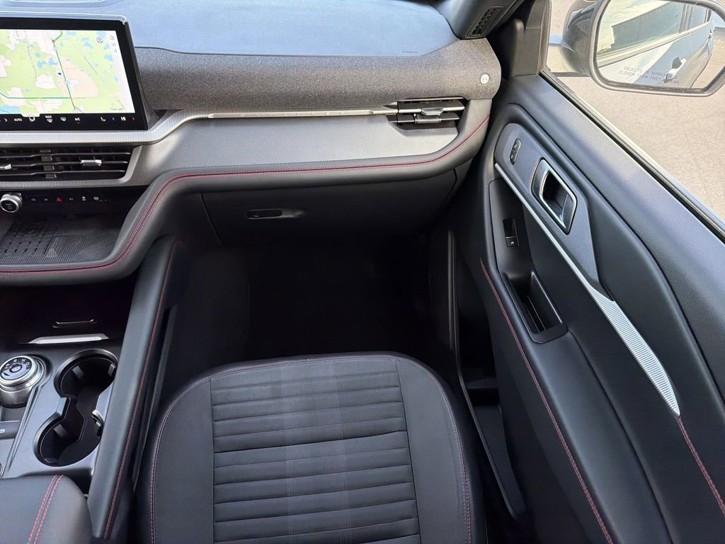 Certified 2025 Ford Explorer ST-Line w/ Premium Package image 15