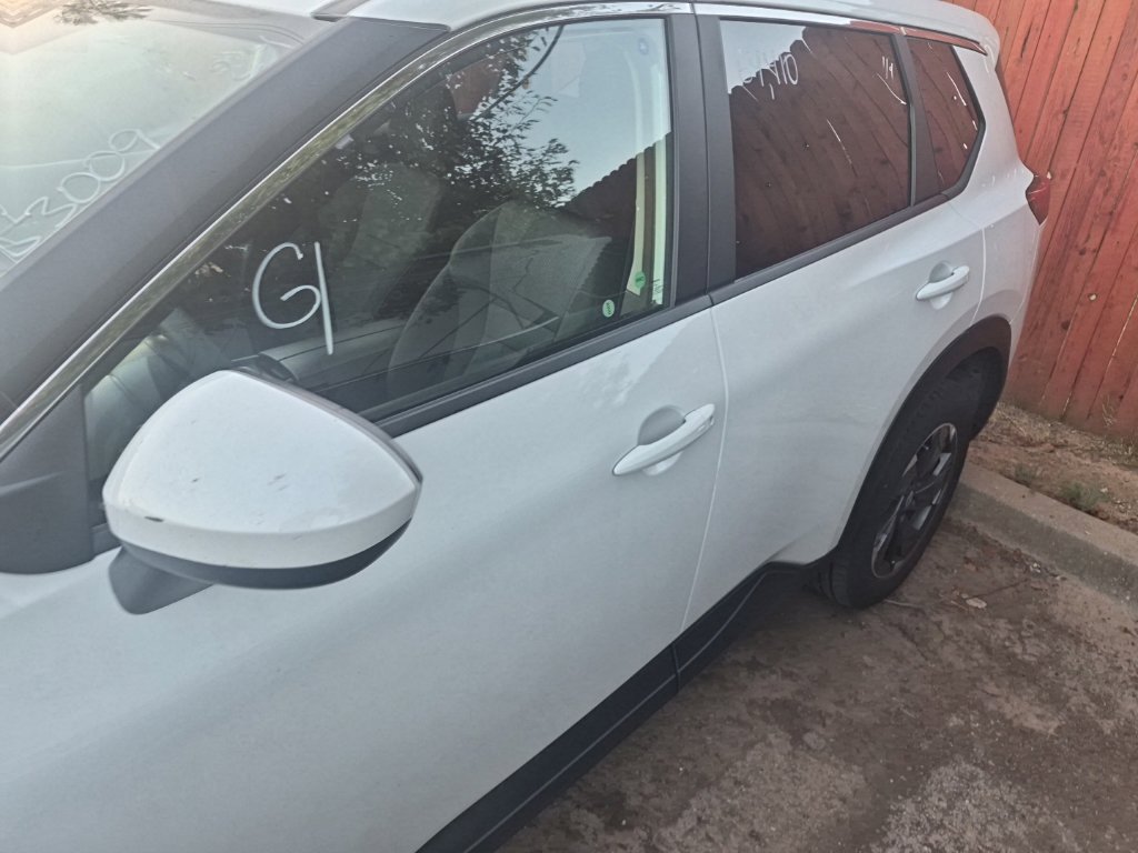 Used 2024 Nissan Rogue SV AWD/4WD image 7