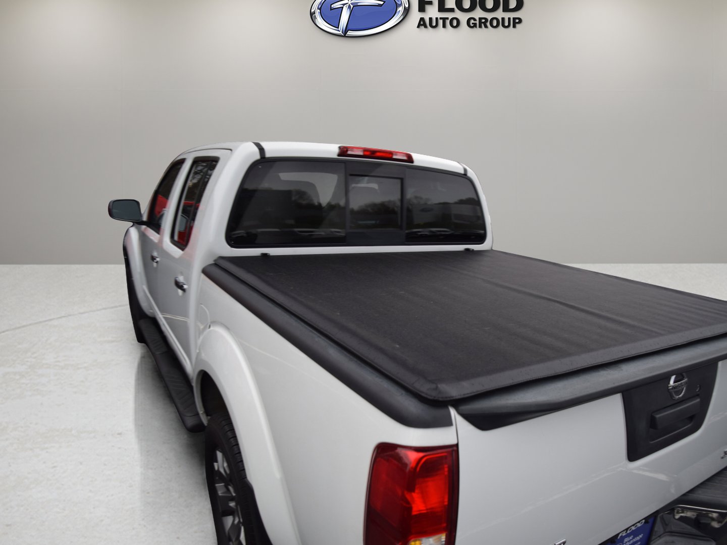 Used 2017 Nissan Frontier SL image 7