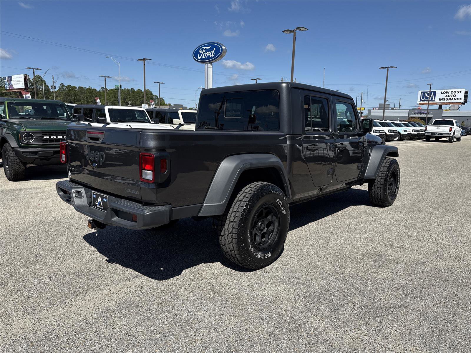 Used 2020 Jeep Gladiator Sport w/ Quick Order Package 24S image 3