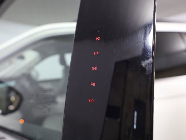 Certified 2025 Ford Expedition Active image 21