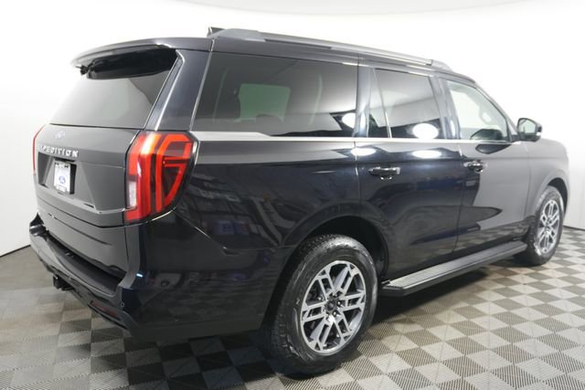 Certified 2025 Ford Expedition Active AWD/4WD image 3