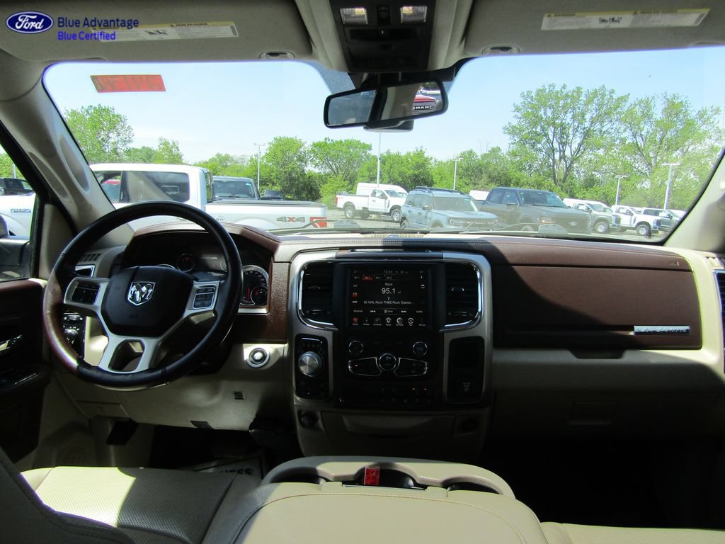 Used 2017 RAM 1500 Laramie w/ Convenience Group AWD/4WD image 5