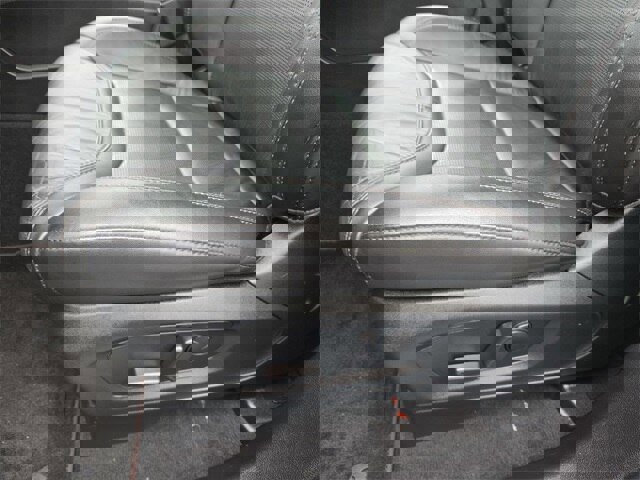 Certified 2022 Ford Explorer Platinum w/ Equipment Group 601A image 11