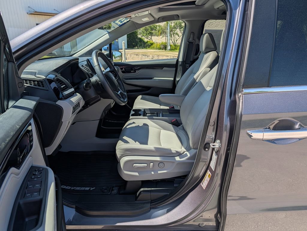Used 2023 Honda Odyssey Touring image 23