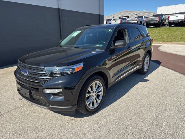 Certified 2024 Ford Explorer XLT w/ Equipment Group 202A AWD/4WD image 7