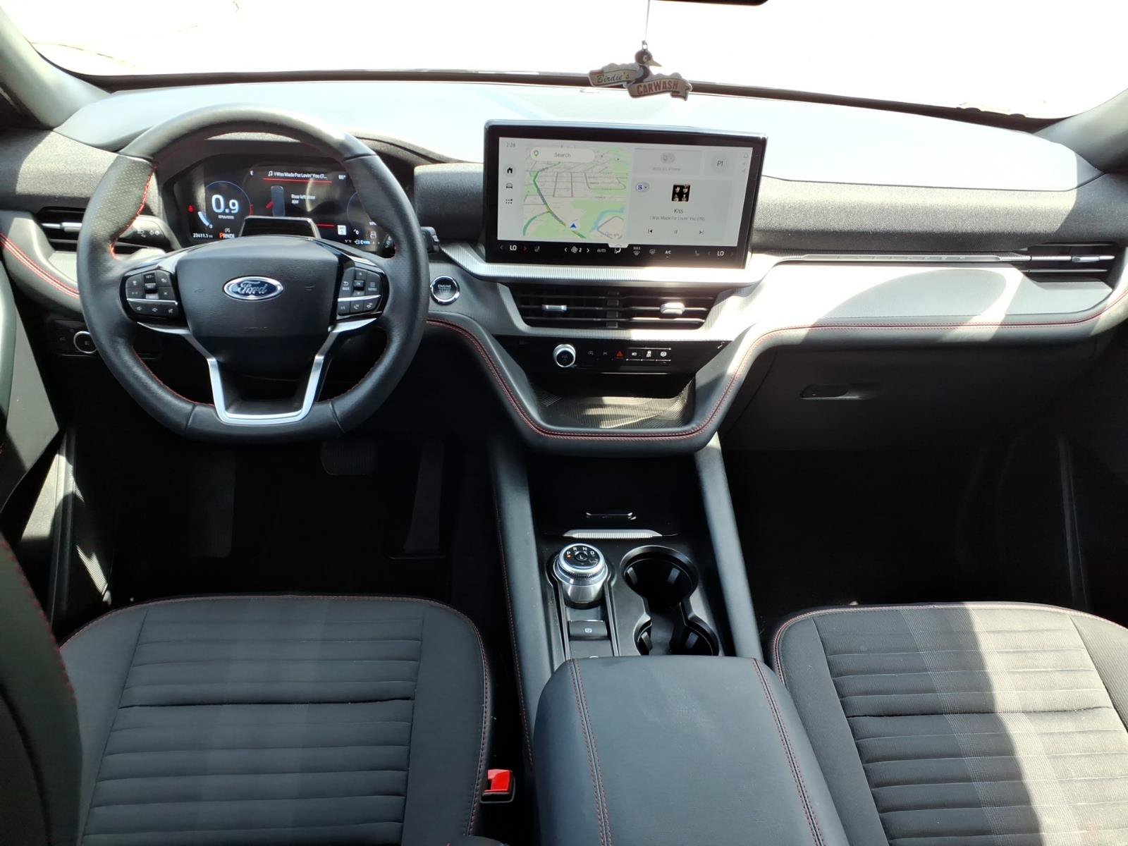 Certified 2025 Ford Explorer ST-Line w/ ST-Line Street Pack AWD/4WD image 9