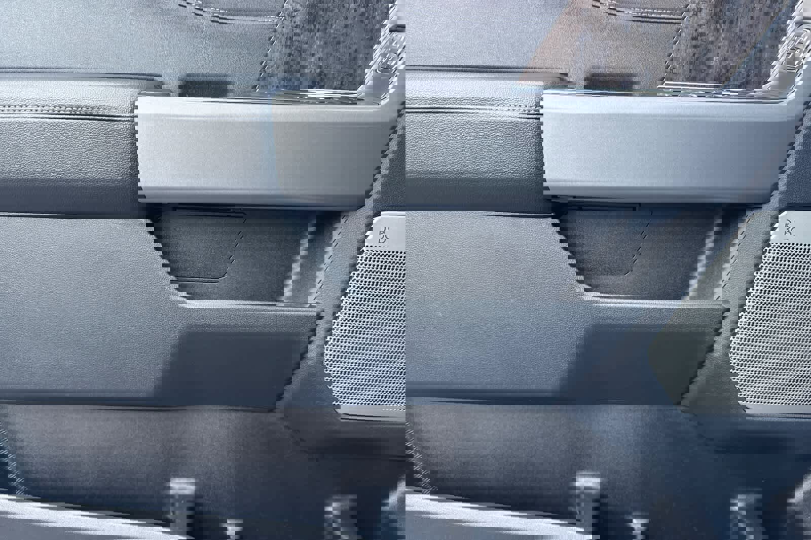 Certified 2024 Ford F250 Lariat w/ Sport Appearance Package image 12