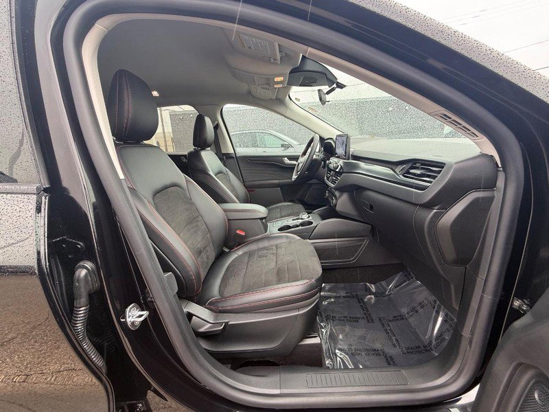 Certified 2021 Ford Escape SEL w/ SEL Stealth AWD Package image 14