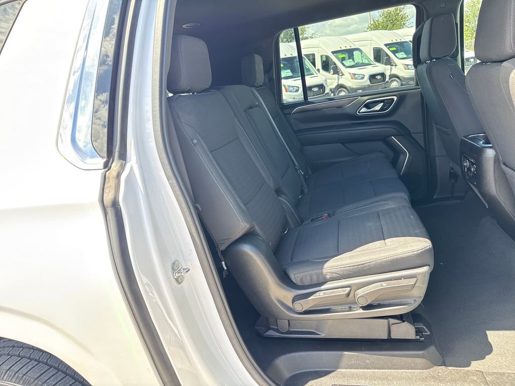 Used 2021 Chevrolet Suburban LS RWD image 26