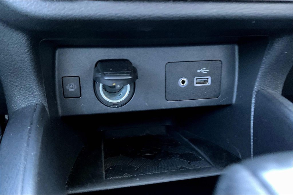 Used 2025 Nissan Versa SV FWD image 16