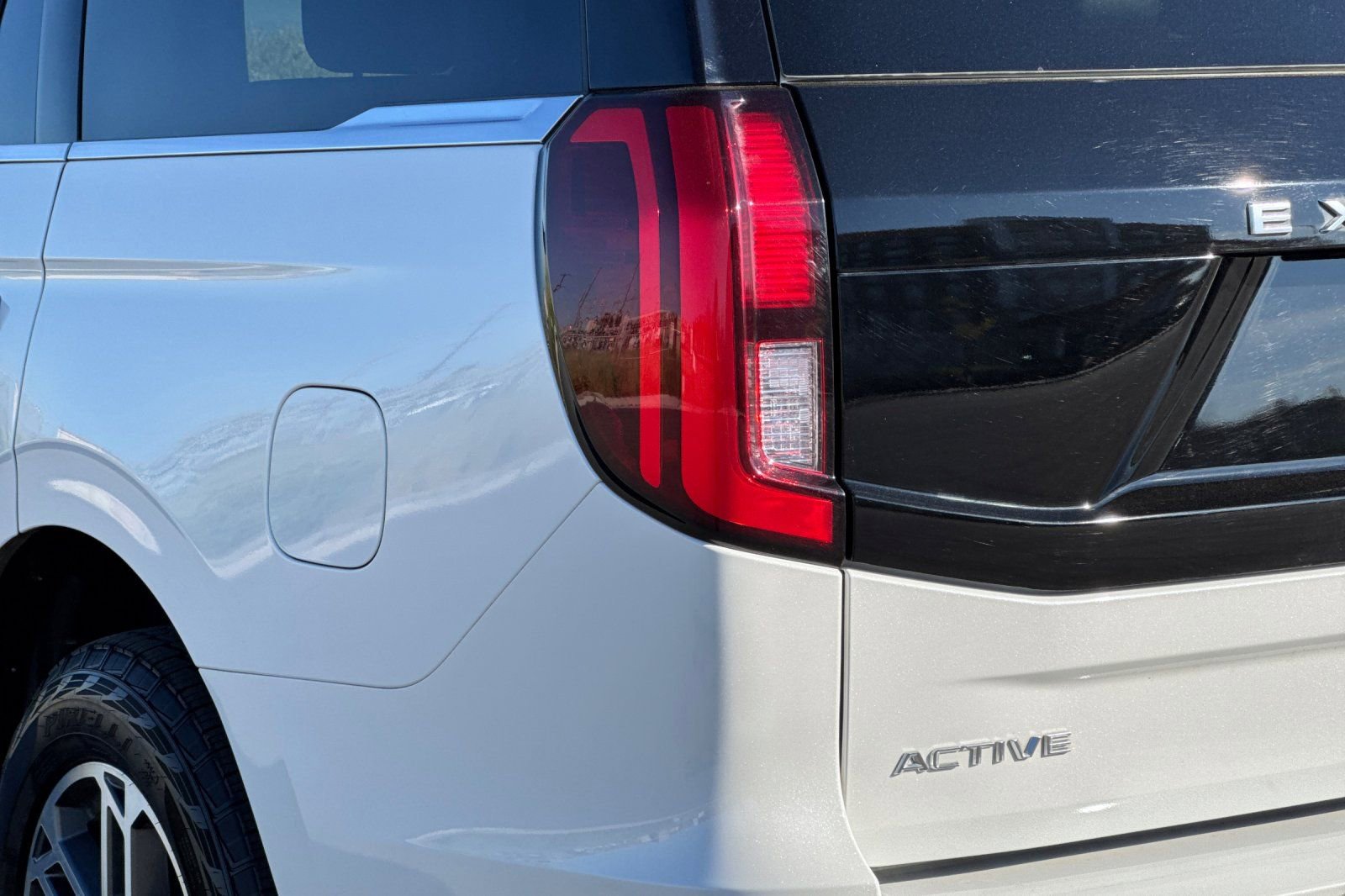 Certified 2025 Ford Expedition Active image 33