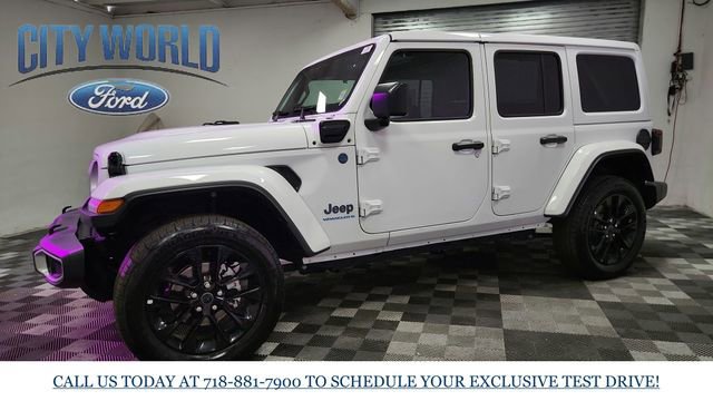 Used 2025 Jeep Wrangler Unlimited Sahara w/ Safety Group AWD/4WD image 8