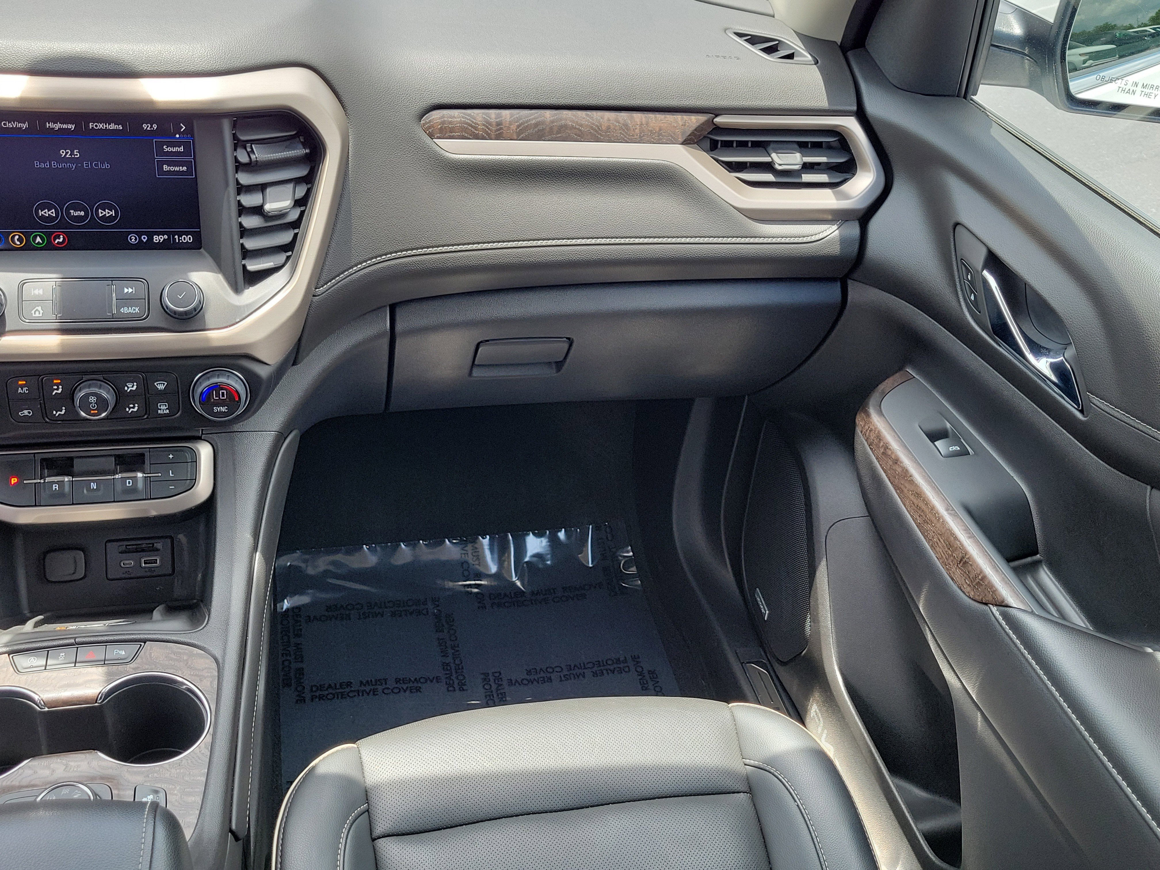 Used 2023 GMC Acadia Denali AWD/4WD image 17