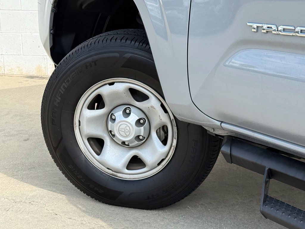 Used 2021 Toyota Tacoma SR5 RWD image 18