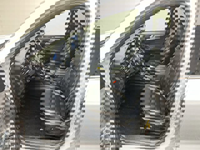 Certified 2025 Ford Escape Platinum image 11