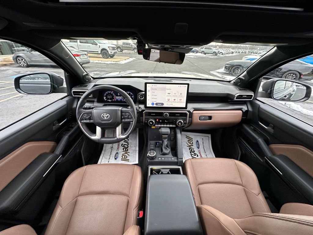 Used 2025 Toyota 4Runner Limited image 5