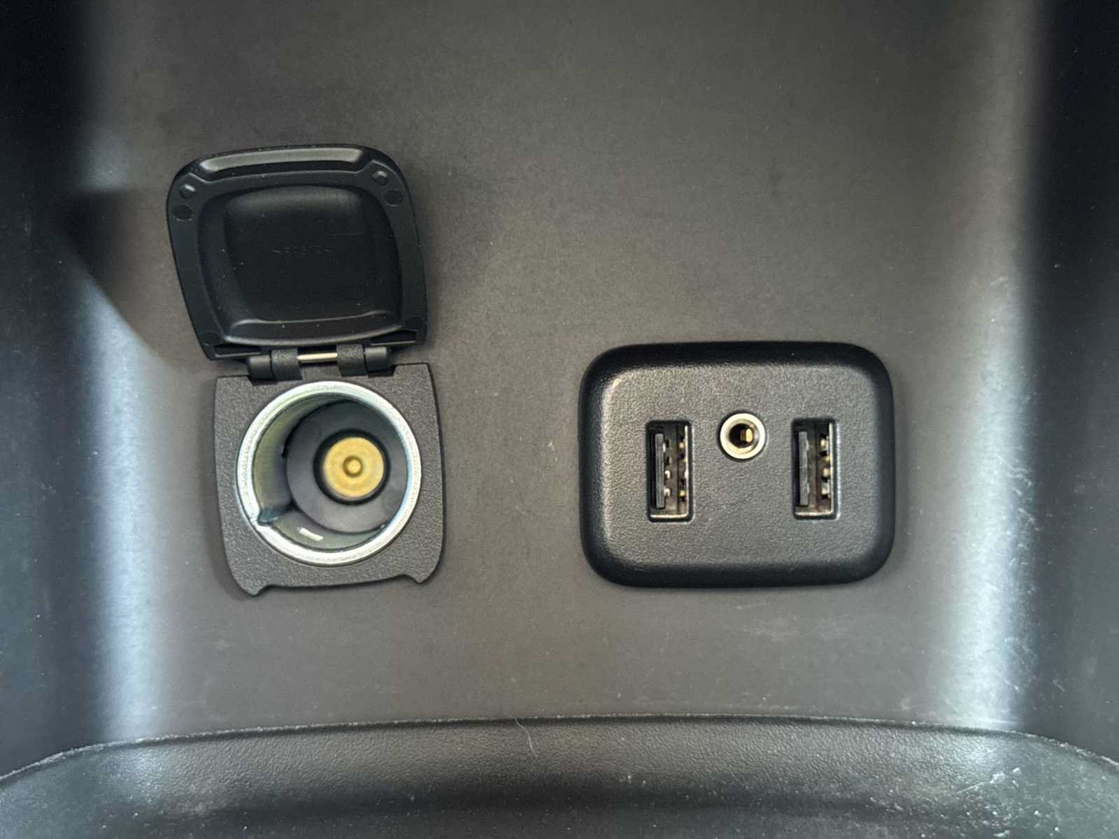 Used 2019 GMC Acadia SLE w/ LPO, Floor Liner Package FWD image 21