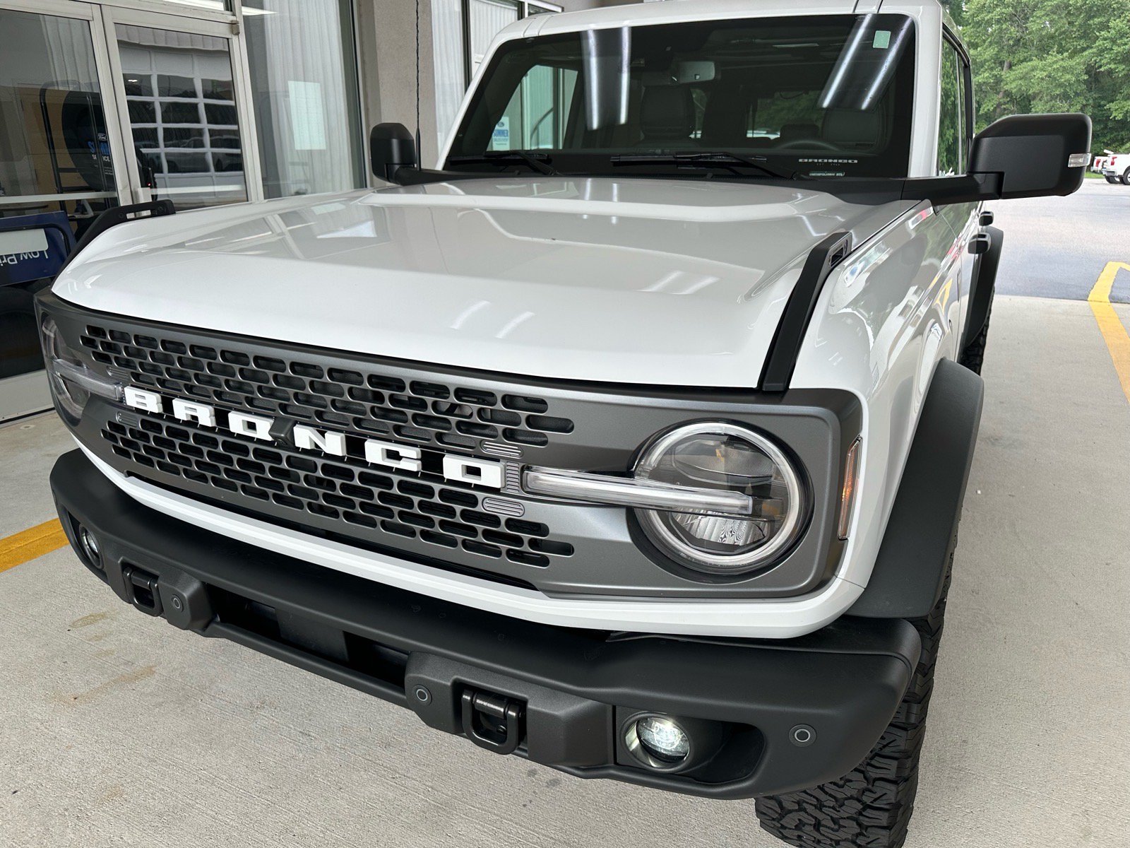 Certified 2025 Ford Bronco Badlands AWD/4WD image 2