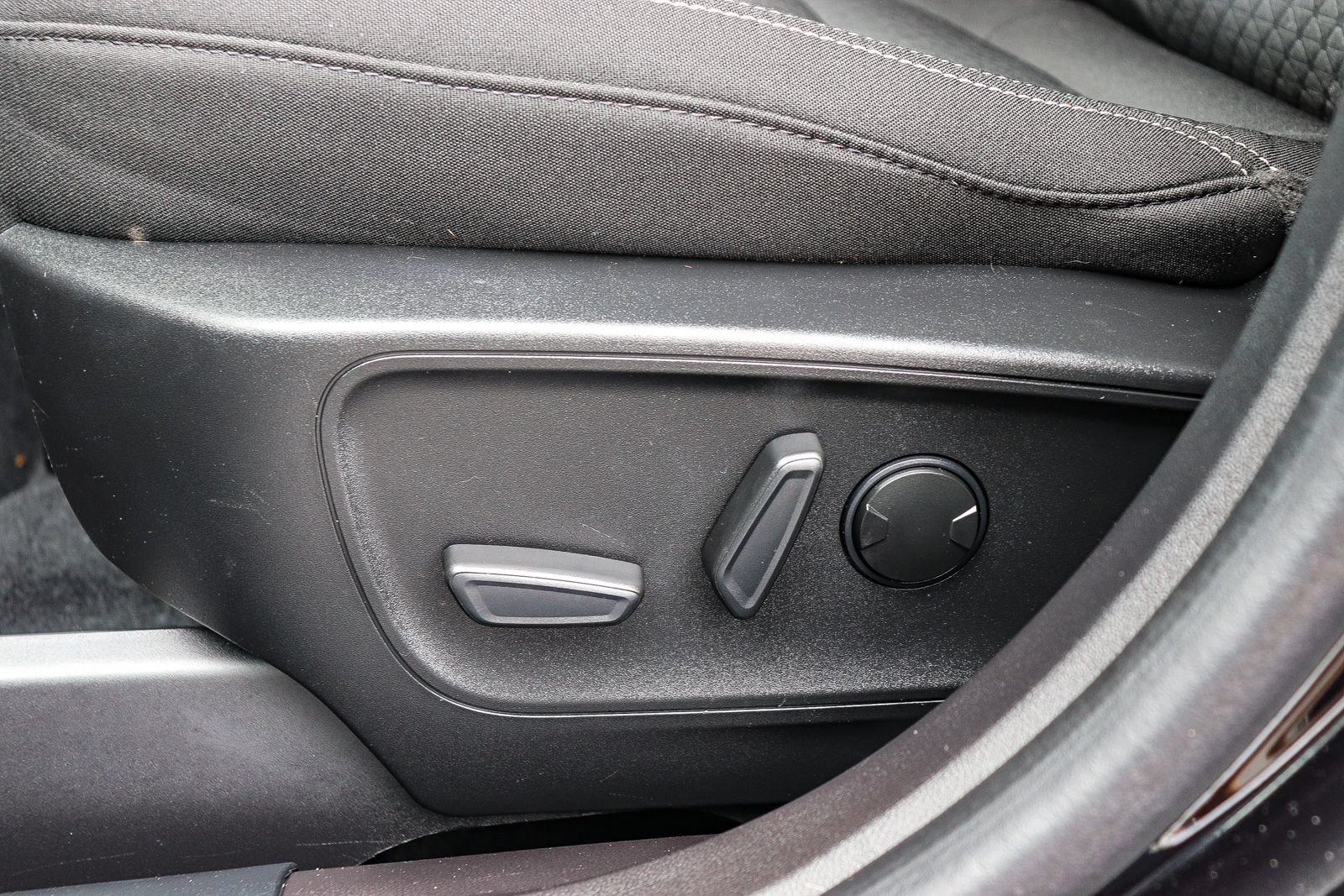 Certified 2023 Ford Escape Active FWD image 22