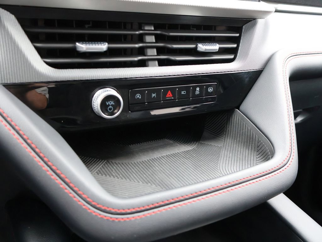 Certified 2025 Ford Explorer ST-Line AWD/4WD image 38