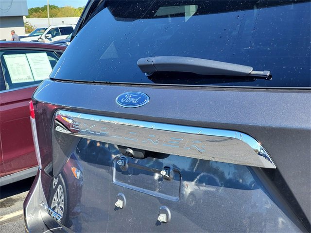 Certified 2022 Ford Explorer Limited w/ Equipment Group 301A image 32
