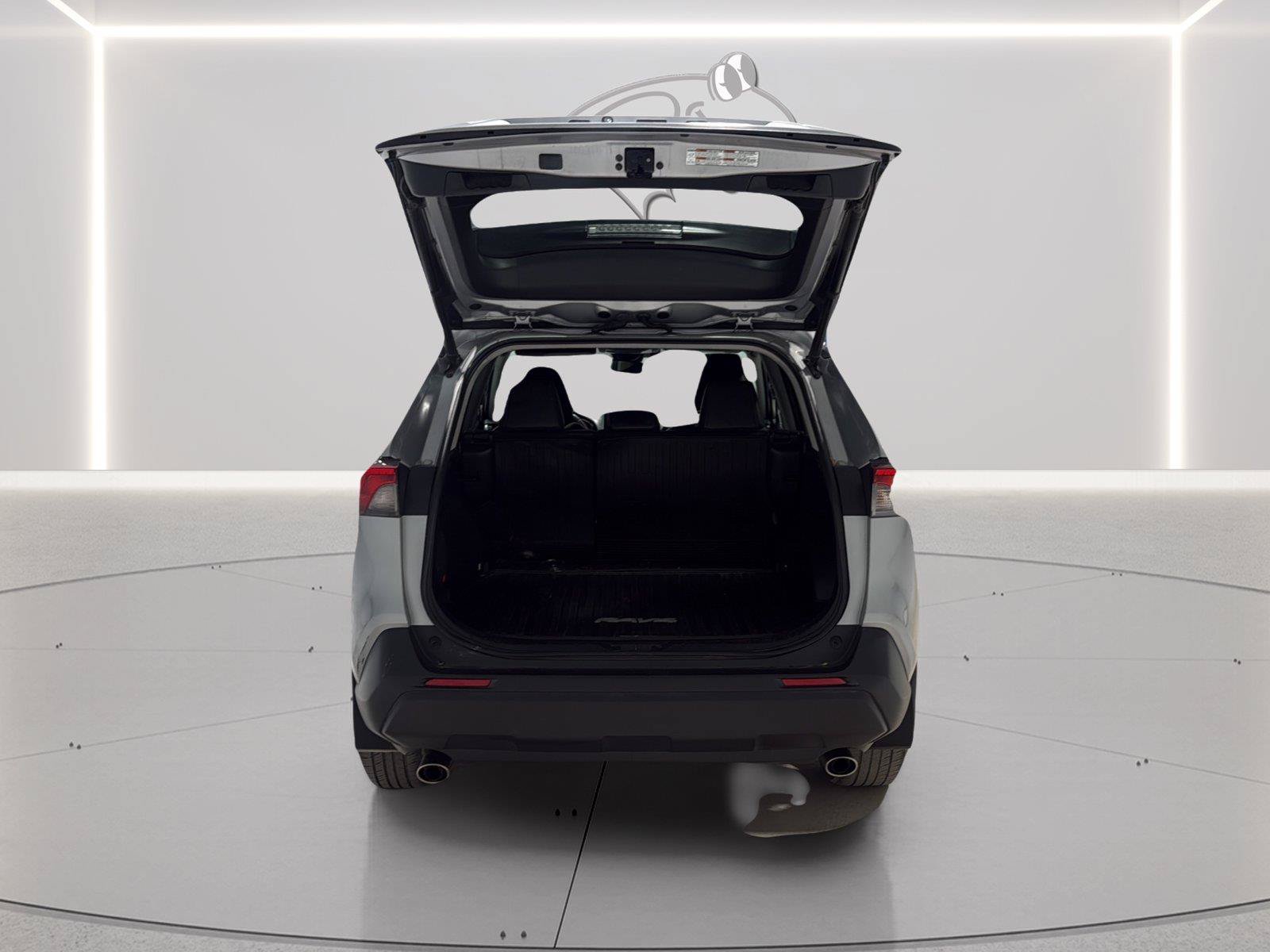 Used 2020 Toyota RAV4 XLE Premium AWD/4WD image 9