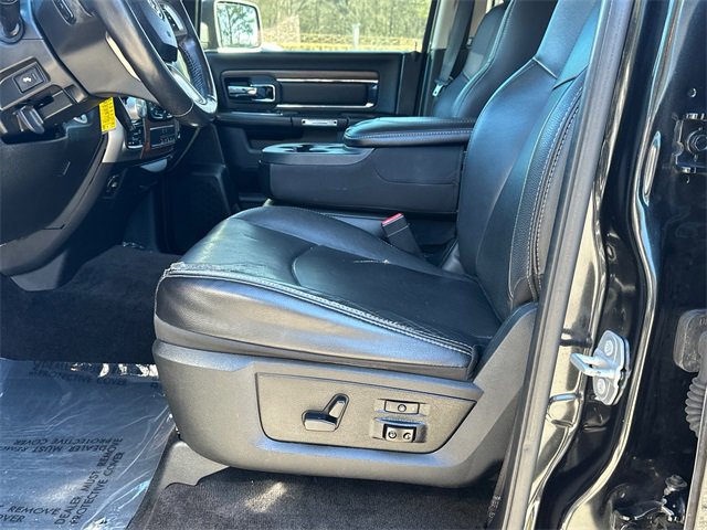 Used 2017 RAM 1500 Laramie image 9