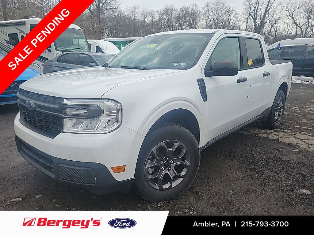 Certified 2022 Ford Maverick XLT image 1