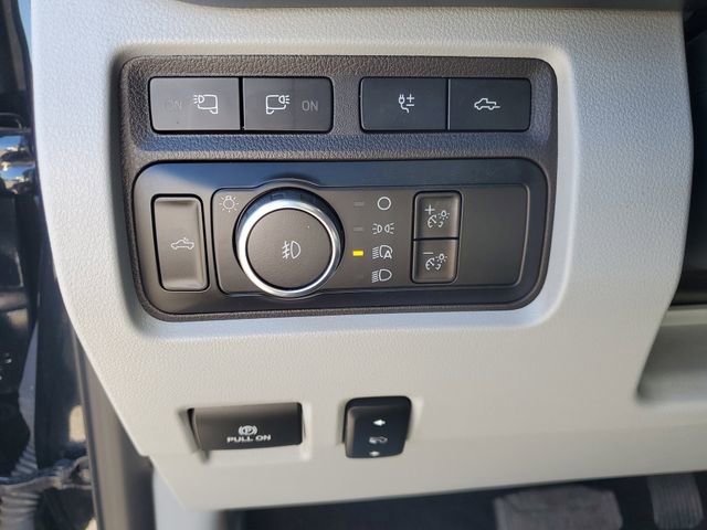 Certified 2024 Ford F450 Limited w/ FX4 Off-Road Package image 20