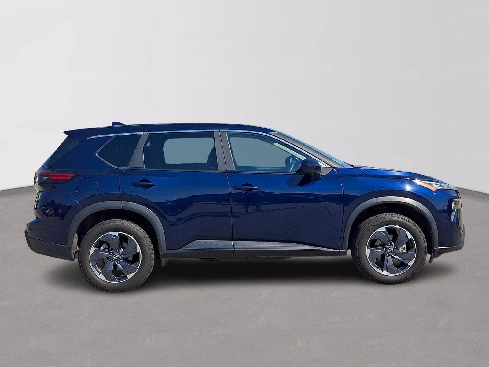 Used 2024 Nissan Rogue SV FWD image 7
