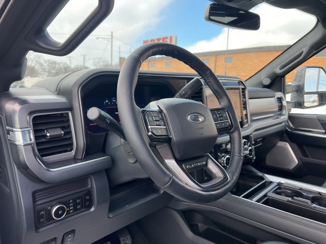 Certified 2025 Ford F350 Platinum w/ FX4 Off-Road Package image 8