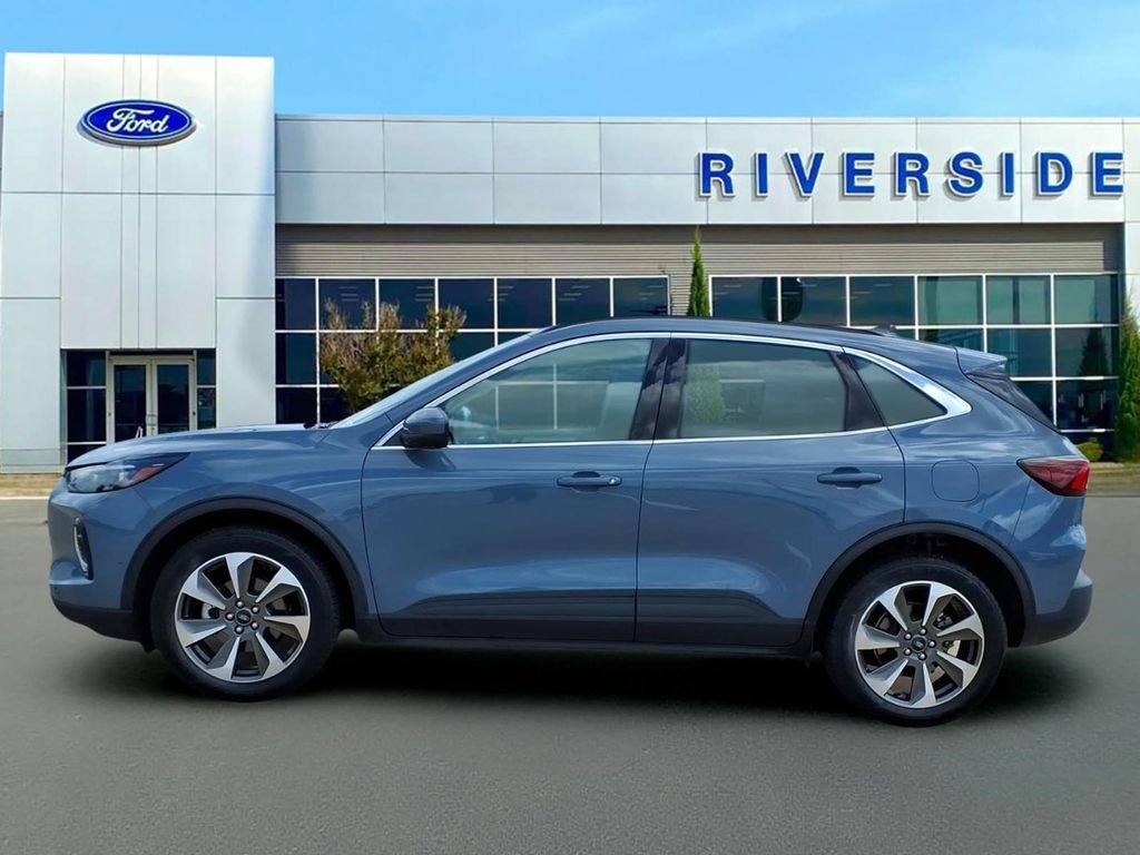 Certified 2023 Ford Escape Platinum w/ Premium Technology Package AWD/4WD image 4