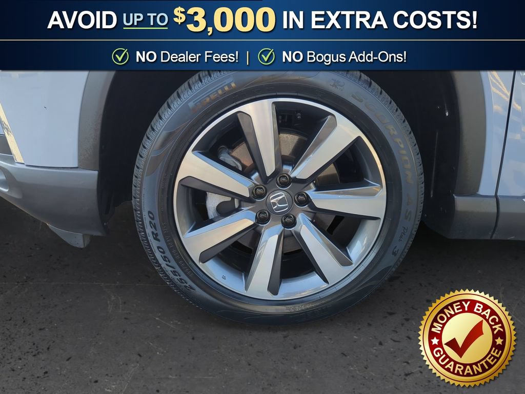 Used 2025 Honda Pilot Touring image 13