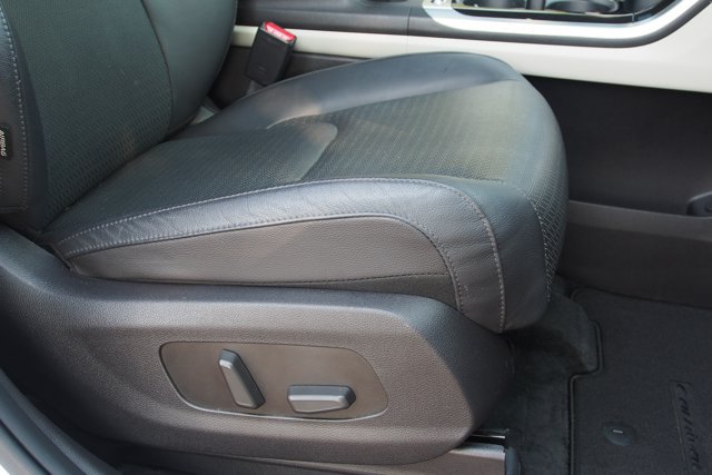 Used 2022 Kia Carnival SX Prestige FWD image 12