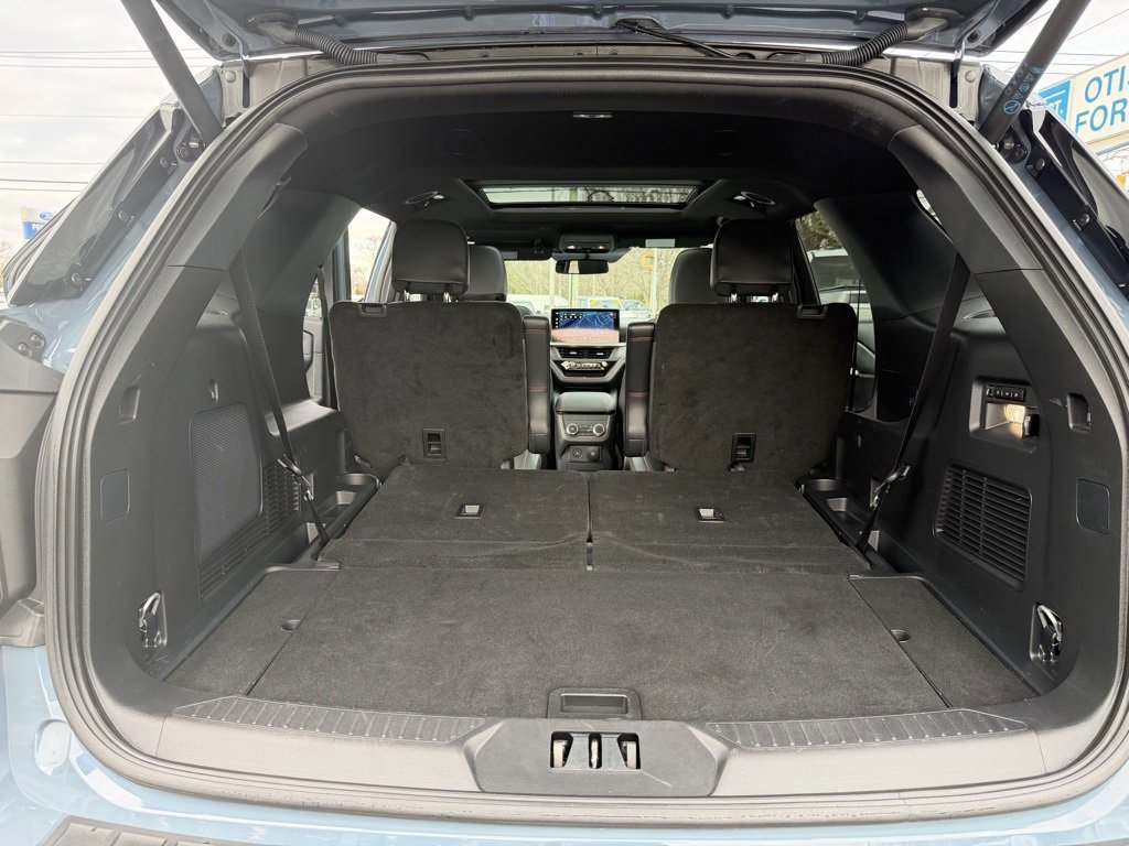 Certified 2025 Ford Explorer ST image 10