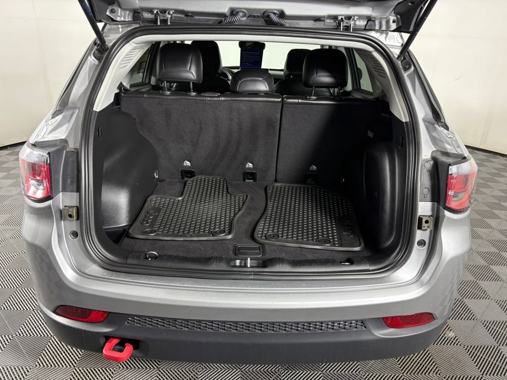 Used 2022 Jeep Compass Trailhawk w/ Sun and Sound Group image 31