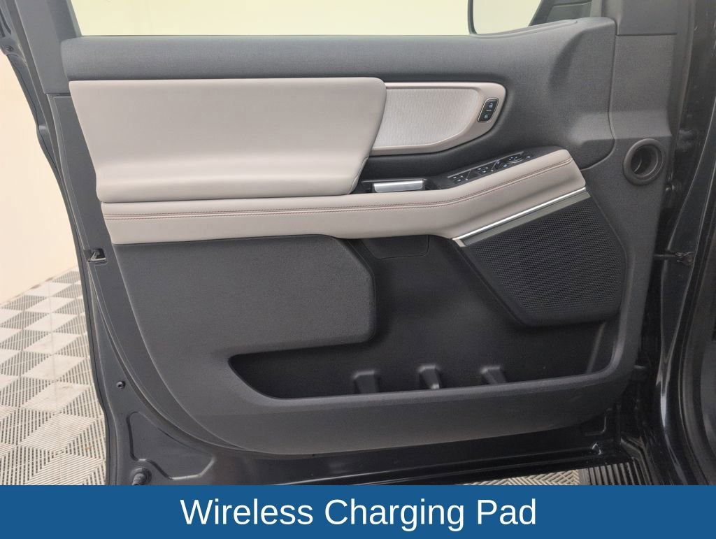 Certified 2025 Ford Expedition Active image 38