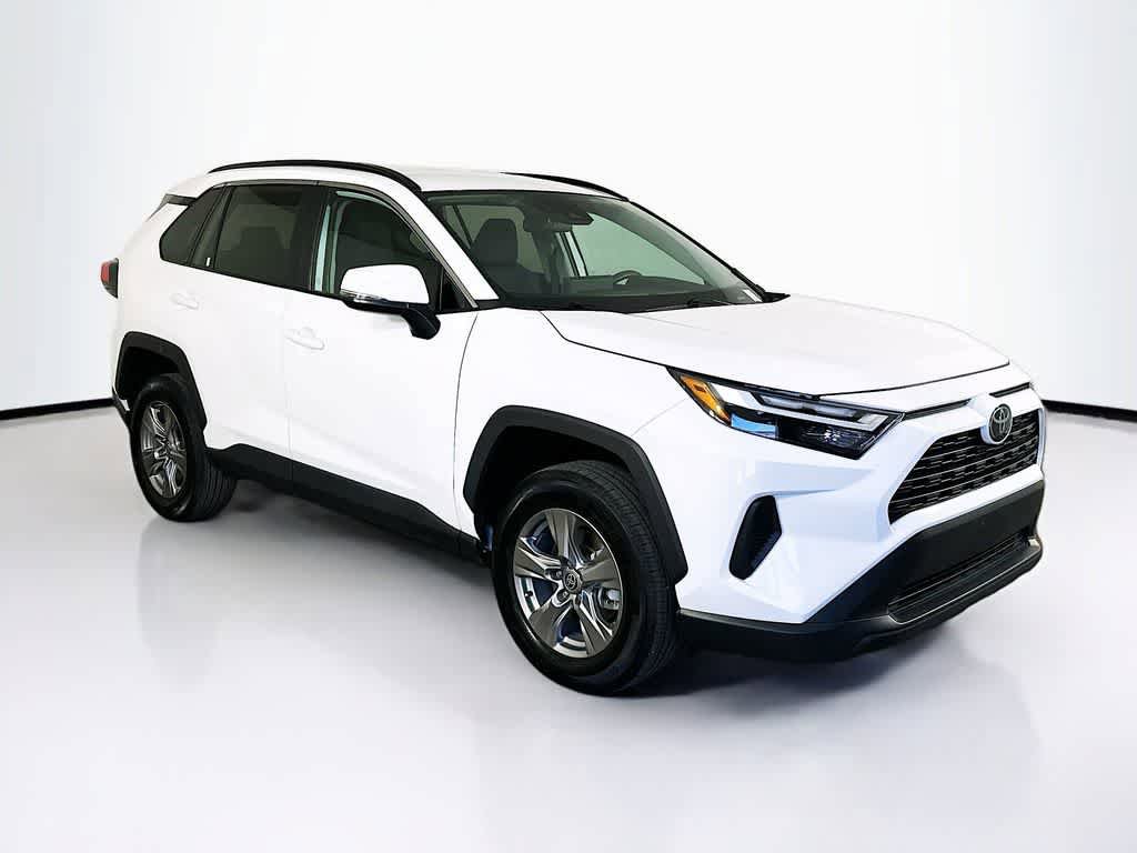 Used 2025 Toyota RAV4 XLE AWD/4WD image 24
