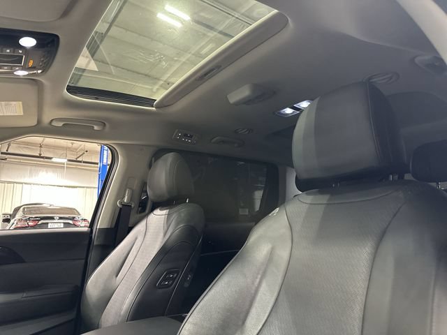 Used 2025 Kia Carnival SX Prestige FWD image 20