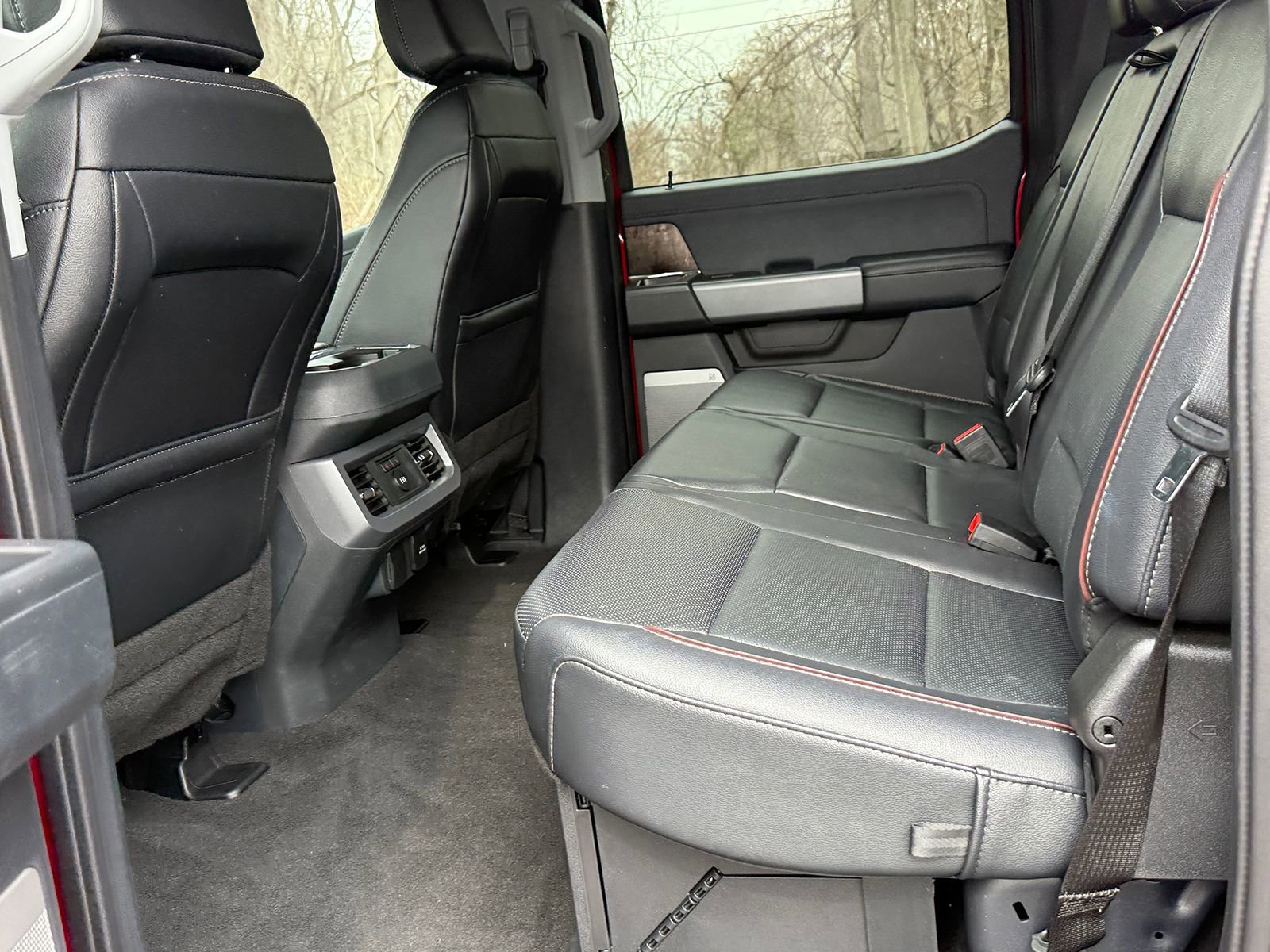 Certified 2024 Ford F250 Lariat w/ Chrome Package image 17