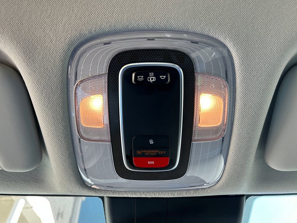 Used 2023 Hyundai Elantra SEL w/ Convenience Package image 18