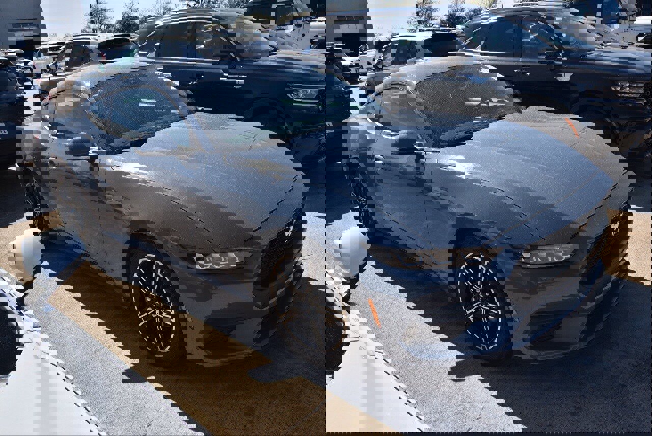 Certified 2025 Ford Mustang Premium image 5