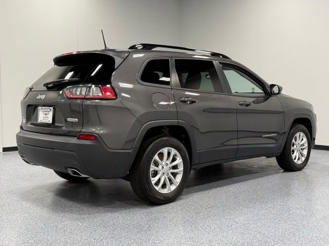 Used 2022 Jeep Cherokee Latitude Lux w/ Sun & Sound Group AWD/4WD image 12