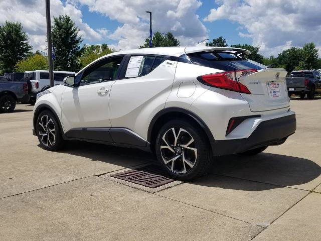 Used 2019 Toyota C-HR XLE FWD image 4