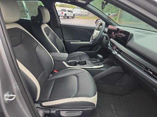 Used 2025 Kia K4 EX w/ GT-Line Premium Package FWD image 15